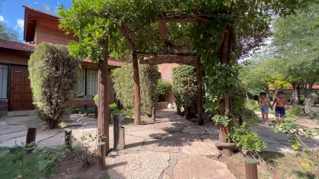 Cabanas Agua Que Brilla Mina Clavero Exteriör bild
